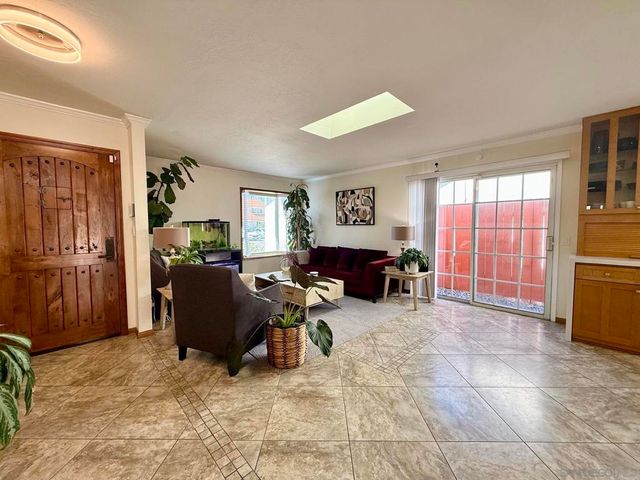 2767 Lancha St, San Diego, CA 92111