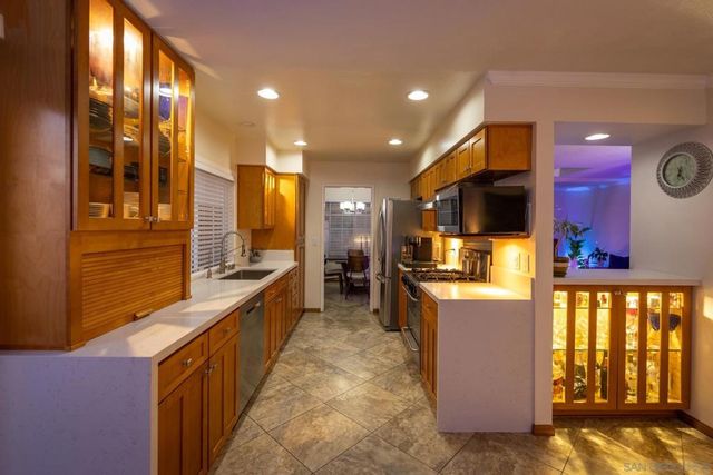 2767 Lancha St, San Diego, CA 92111