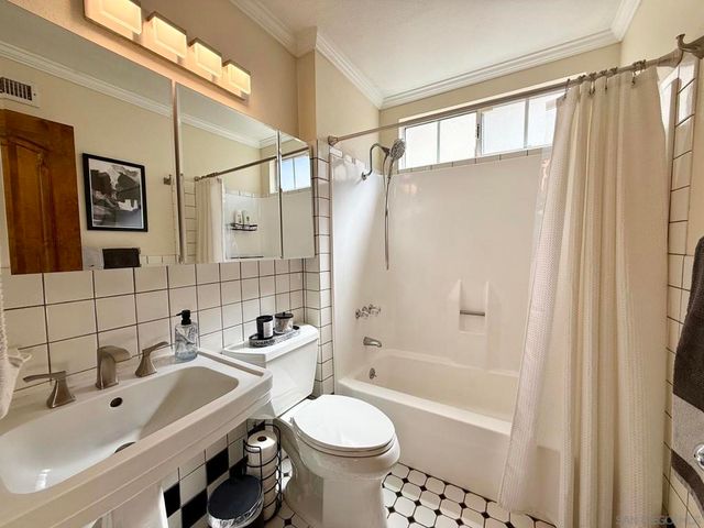 2767 Lancha St, San Diego, CA 92111