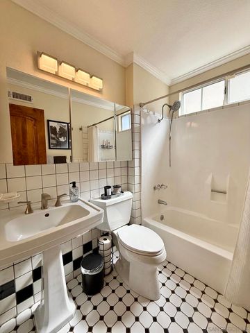 2767 Lancha St, San Diego, CA 92111