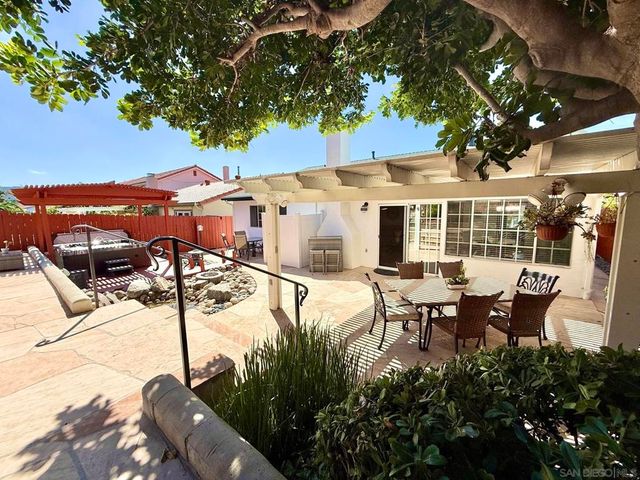 2767 Lancha St, San Diego, CA 92111