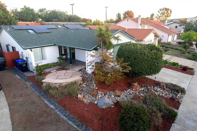 2767 Lancha St, San Diego, CA 92111