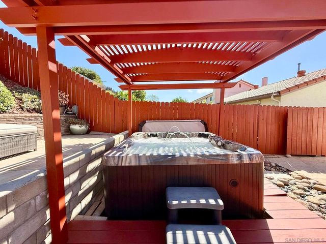 2767 Lancha St, San Diego, CA 92111