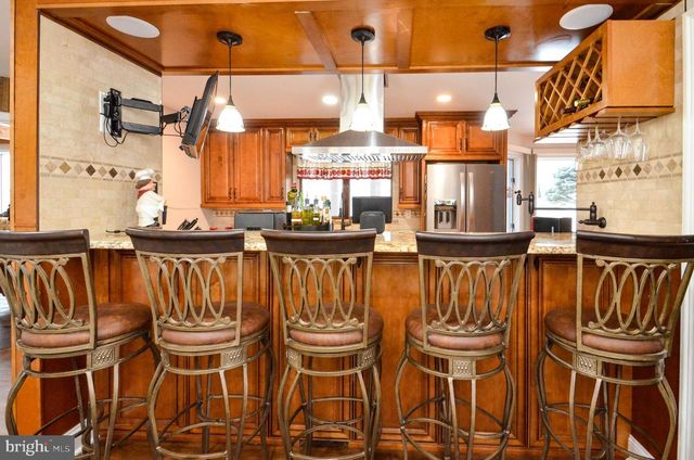 5061 WENDI DR W, Zionsville, PA 18092