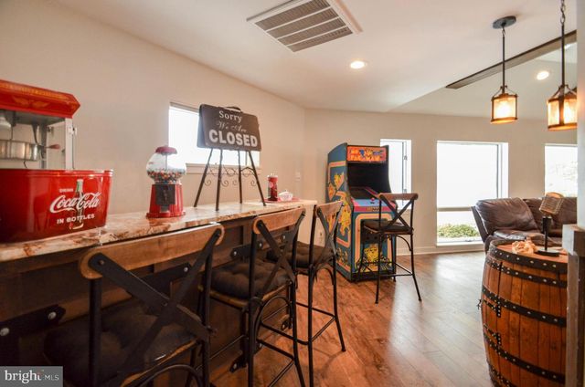 5061 WENDI DR W, Zionsville, PA 18092