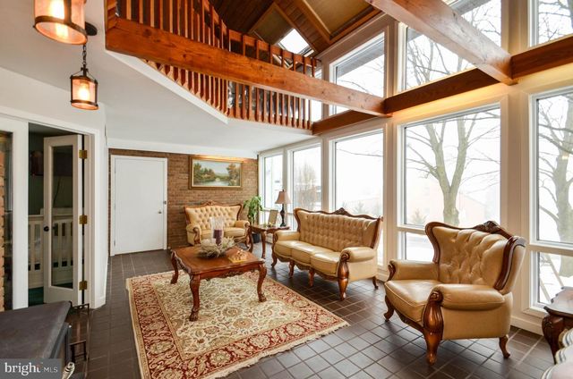 5061 WENDI DR W, Zionsville, PA 18092