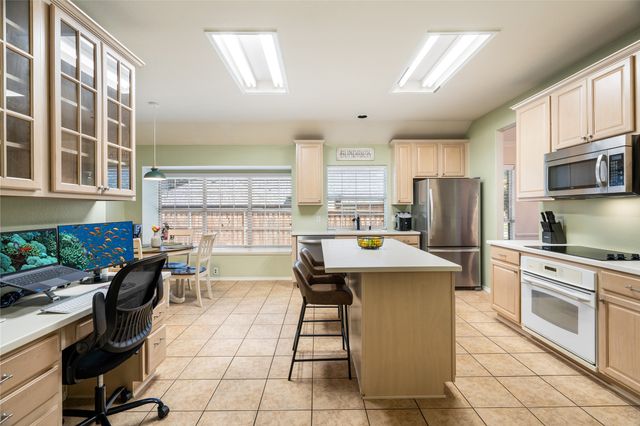 3019 Saint Amanda Drive, Mansfield, TX 76063