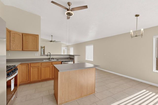 265 Black Hat Avenue SW, Los Lunas, NM 87031