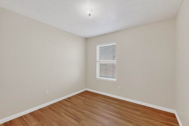 265 Black Hat Avenue SW, Los Lunas, NM 87031