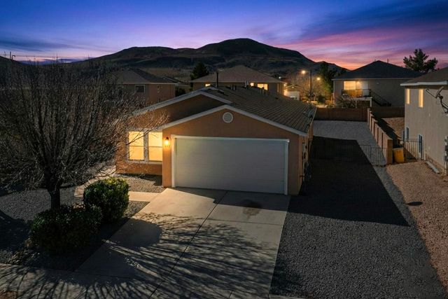 265 Black Hat Avenue SW, Los Lunas, NM 87031