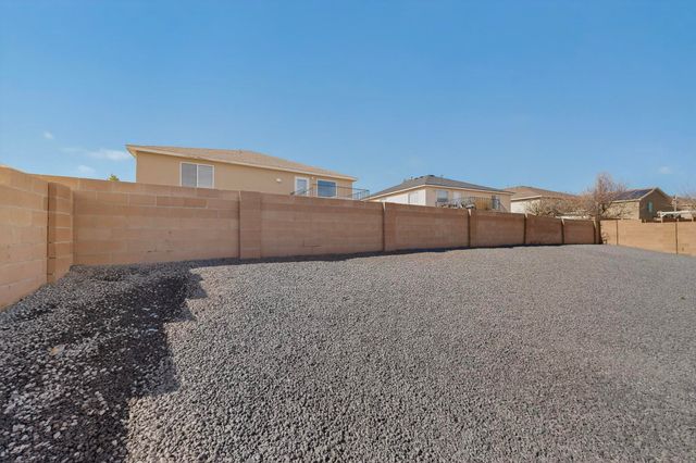 265 Black Hat Avenue SW, Los Lunas, NM 87031