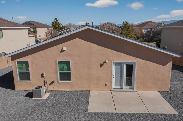 265 Black Hat Avenue SW, Los Lunas, NM 87031