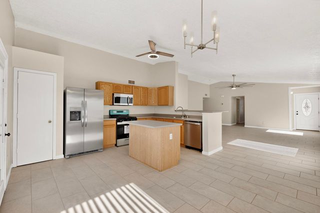 265 Black Hat Avenue SW, Los Lunas, NM 87031