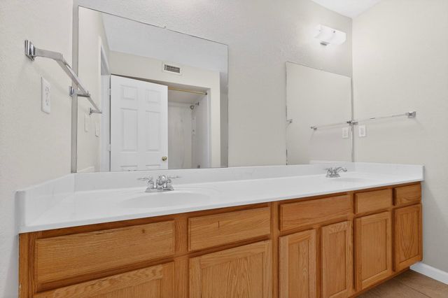 265 Black Hat Avenue SW, Los Lunas, NM 87031