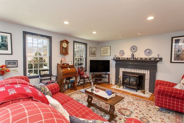35 Remington, Plymouth, MA 02360