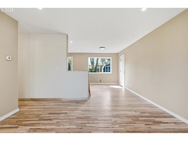 8723 N CHASE Ave, Portland, OR 97217