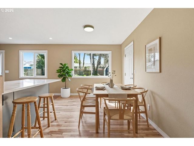 8723 N CHASE Ave, Portland, OR 97217