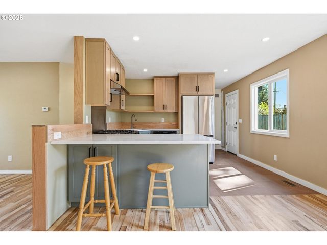 8723 N CHASE Ave, Portland, OR 97217