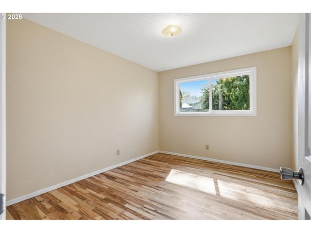 8723 N CHASE Ave, Portland, OR 97217