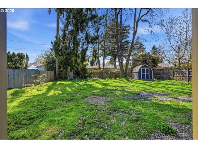 8723 N CHASE Ave, Portland, OR 97217