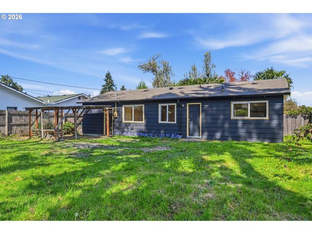 8723 N CHASE Ave, Portland, OR 97217