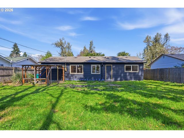 8723 N CHASE Ave, Portland, OR 97217