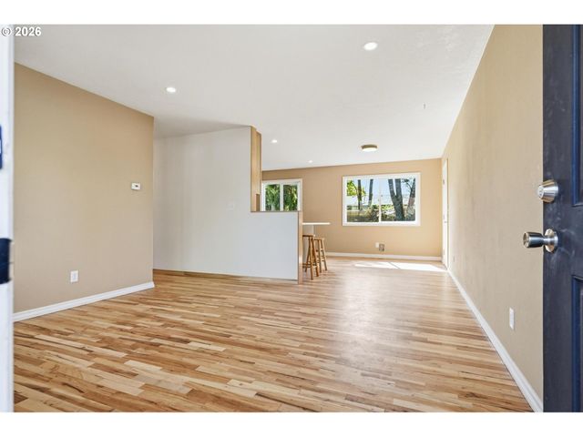 8723 N CHASE Ave, Portland, OR 97217