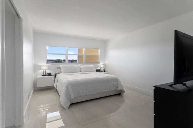 3100 NE 48th Court 413, Lighthouse Point, FL 33064