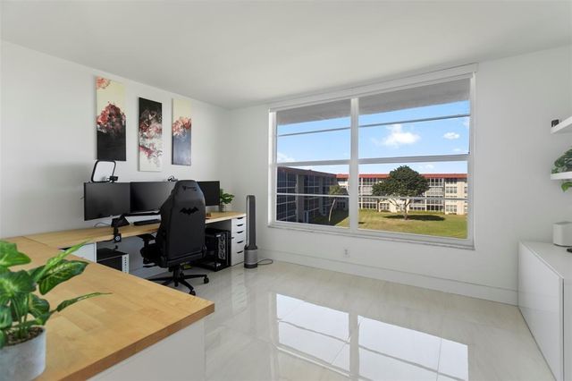 3100 NE 48th Court 413, Lighthouse Point, FL 33064