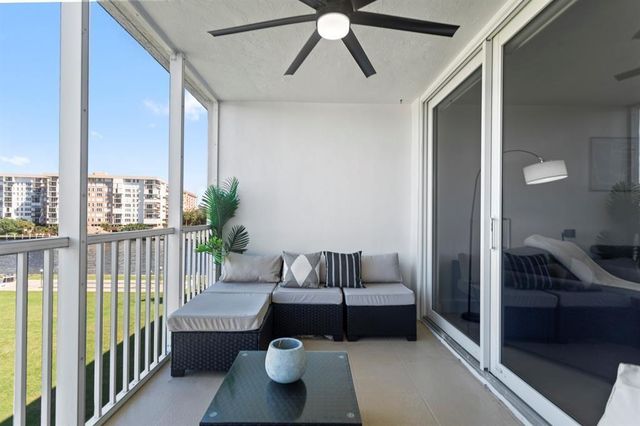 3100 NE 48th Court 413, Lighthouse Point, FL 33064