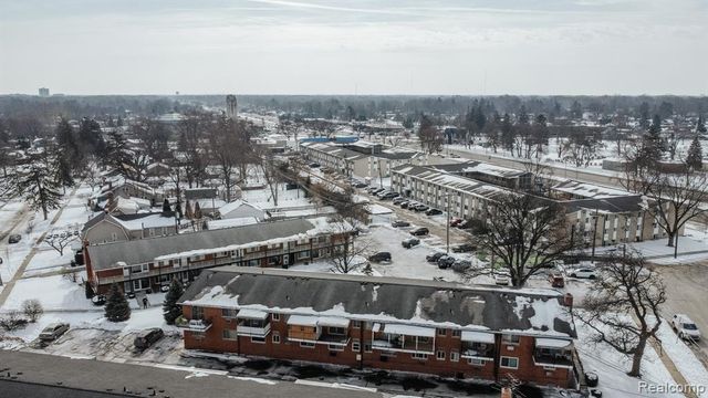 2121 Clawson Avenue 205, Royal Oak, MI 48073