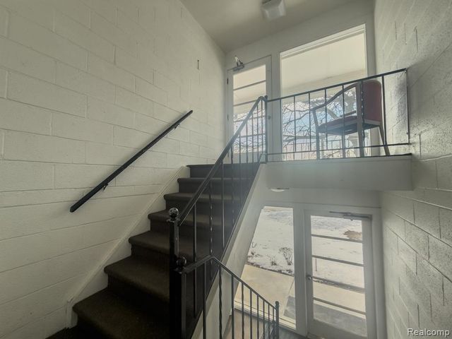 2121 Clawson Avenue 205, Royal Oak, MI 48073