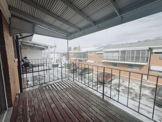 2121 Clawson Avenue 205, Royal Oak, MI 48073