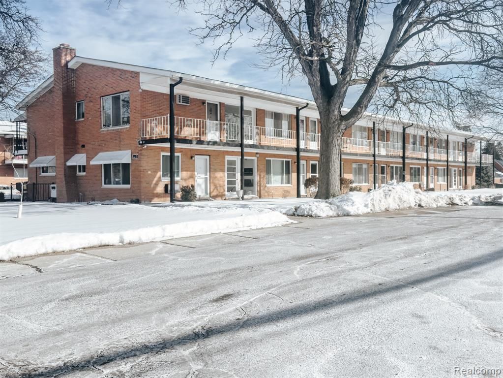 2121 Clawson Avenue 205, Royal Oak, MI 48073