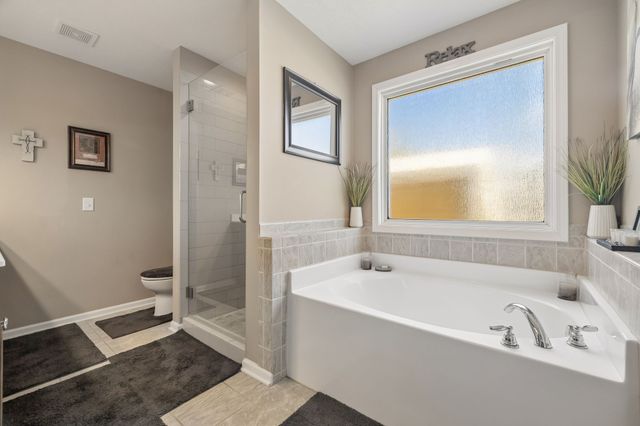 1078 Everwood Dr, Ashland City, TN 37015