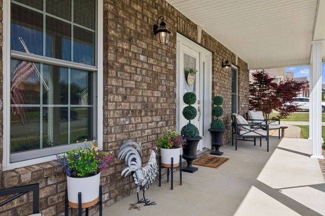 1078 Everwood Dr, Ashland City, TN 37015