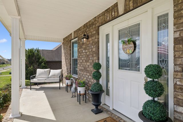 1078 Everwood Dr, Ashland City, TN 37015