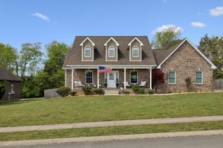1078 Everwood Dr, Ashland City, TN 37015
