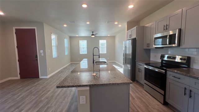 616 Vine Street 155, Argyle, TX 76226