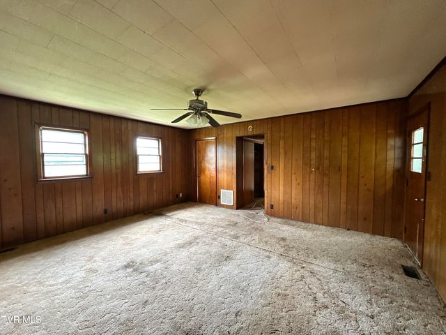 140 Bradley Road, Johnson City, TN 37601