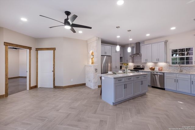 237 Hopi Trail, Bandera, TX 78003