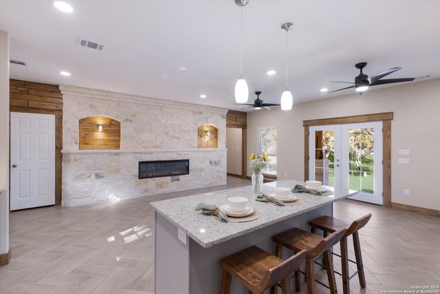 237 Hopi Trail, Bandera, TX 78003