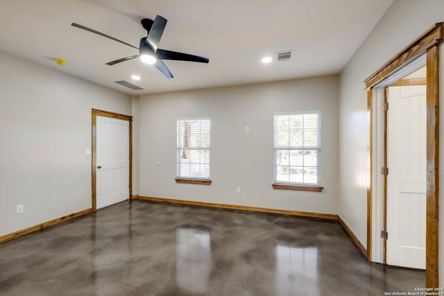 237 Hopi Trail, Bandera, TX 78003