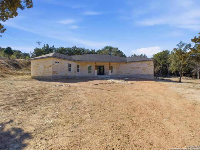 237 Hopi Trail, Bandera, TX 78003