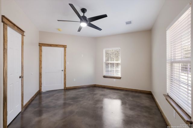 237 Hopi Trail, Bandera, TX 78003