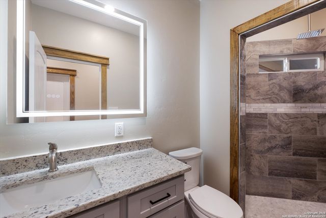 237 Hopi Trail, Bandera, TX 78003