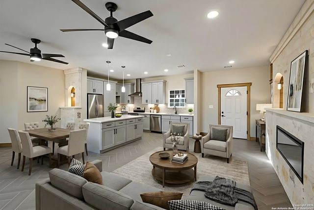 237 Hopi Trail, Bandera, TX 78003