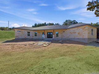 237 Hopi Trail, Bandera, TX 78003