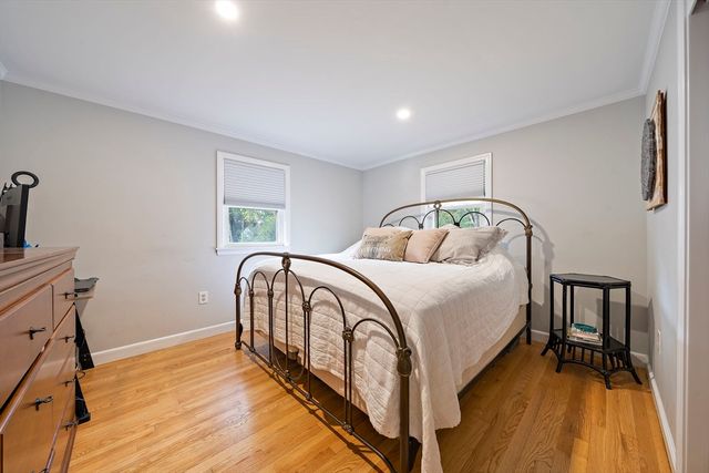 71 Southern Ave, Weymouth, MA 02188