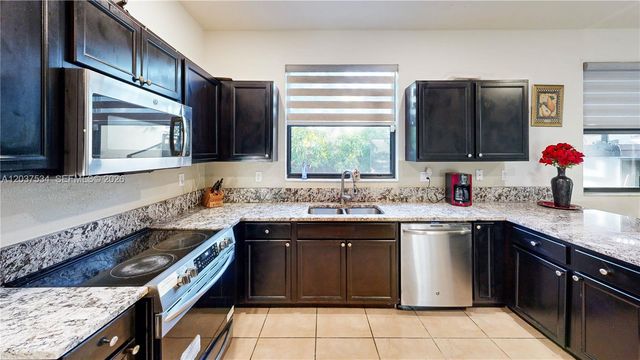 174 SE 35th Avenue, Homestead, FL 33033